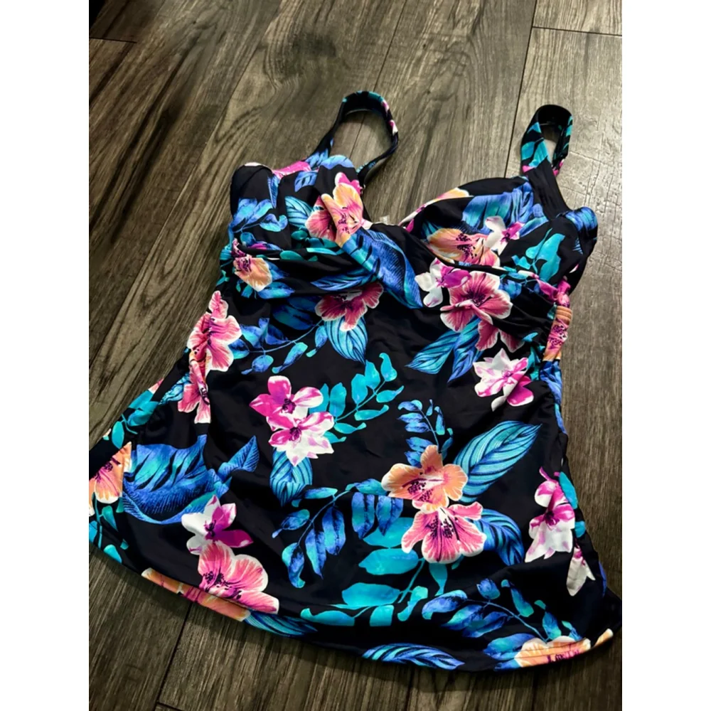 Lands End Size 4 Underwire Tankini $64.95 Originally - Picture 2 of 8